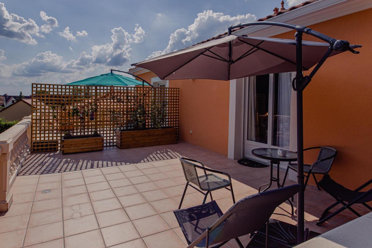 Villa Des Chenes-Adult Only Saint-Doulchard Екстер'єр фото