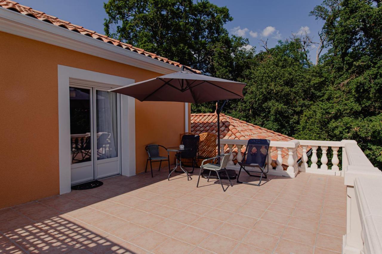 Villa Des Chenes-Adult Only Saint-Doulchard Екстер'єр фото